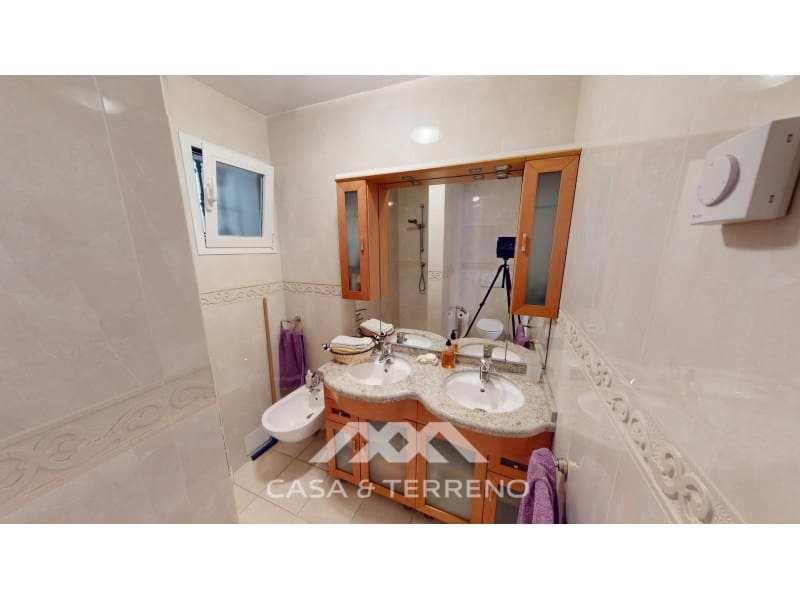 4 slaapkamer Villa te koop in Velez-Malaga met zwembad garage - € 890.000 (Ref: 9244281)