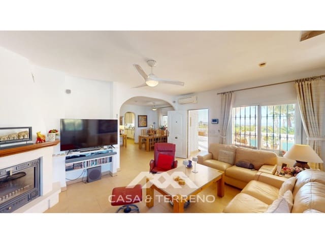 4 slaapkamer Villa te koop in Vélez-Málaga met zwembad garage - € 890.000 (Ref: 9244281)