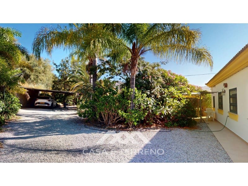 4 slaapkamer Villa te koop in Velez-Malaga met zwembad garage - € 890.000 (Ref: 9244281)