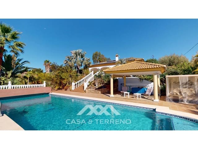 4 slaapkamer Villa te koop in Vélez-Málaga met zwembad garage - € 890.000 (Ref: 9244281)