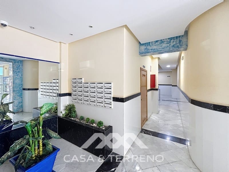 2 soverom Penthouse til salgs i Algarrobo Costa med garasje - € 345 000 (Ref: 9247676)