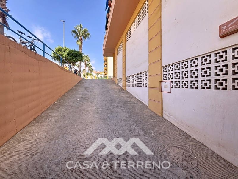 2 soverom Penthouse til salgs i Algarrobo Costa med garasje - € 345 000 (Ref: 9247676)