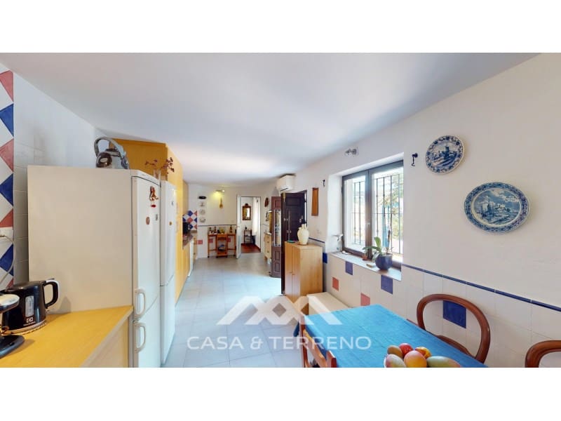 4 quarto Moradia para venda em Velez-Malaga - 280 000 € (Ref: 9282494)