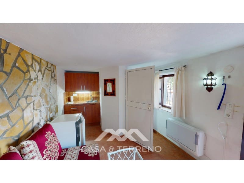 4 bedroom Guesthouse/B & B for sale in Velez-Malaga - € 280,000 (Ref: 9282496)