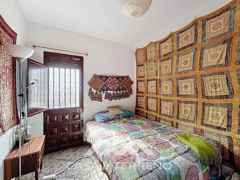 4 slaapkamer Huis te koop in Velez-Malaga - € 179.000 (Ref: 9338545)