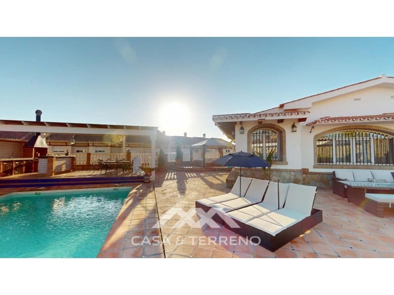 4 quarto Moradia para venda em Caleta de Velez com piscina - 1 500 000 € (Ref: 9347742)