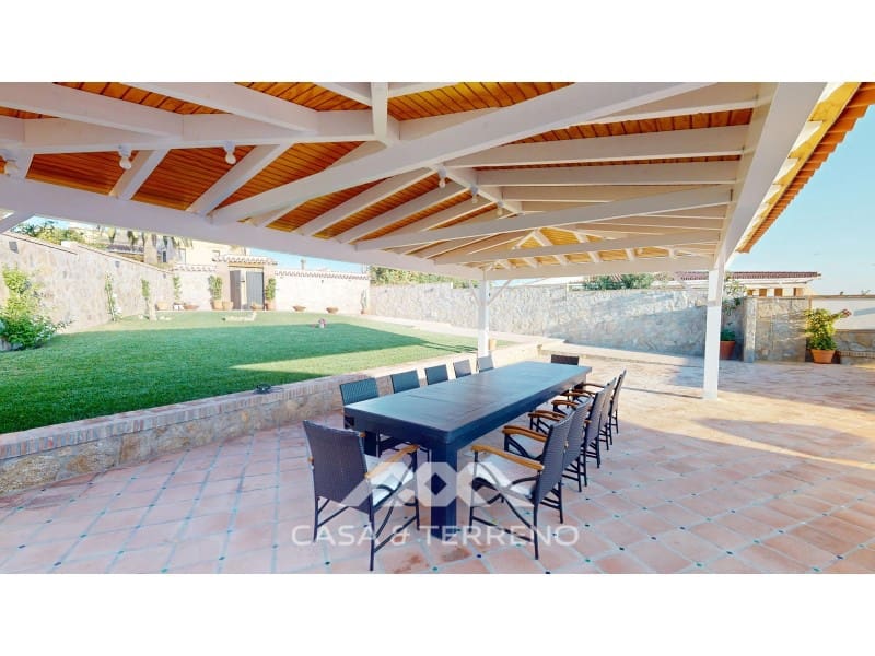 4 quarto Moradia para venda em Caleta de Velez com piscina - 1 500 000 € (Ref: 9347742)