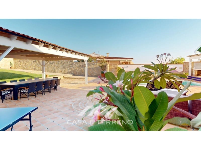 4 quarto Moradia para venda em Caleta de Velez com piscina - 1 500 000 € (Ref: 9347742)