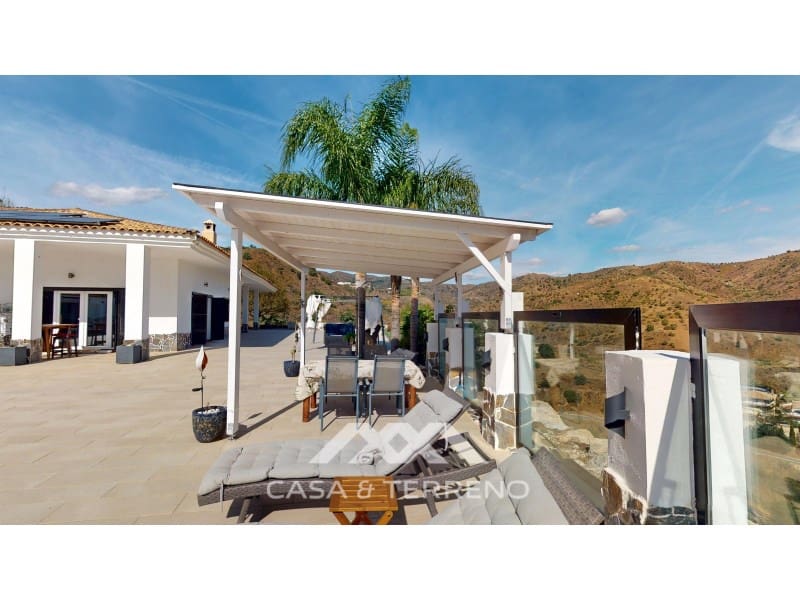 4 sypialnia Willa na sprzedaż w Moclinejo z basenem - 595 000 € (Ref: 9362936)