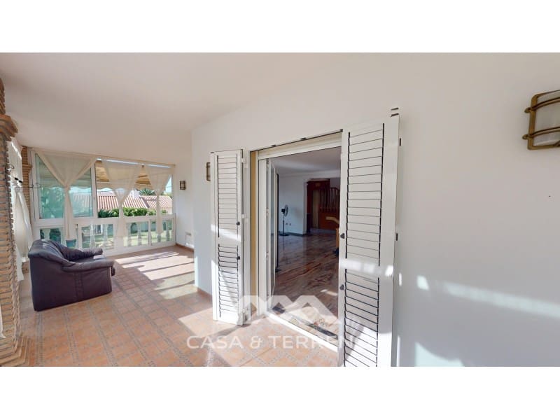 5 sypialnia Willa na sprzedaż w Caleta de Velez z garażem - 995 000 € (Ref: 9383302)