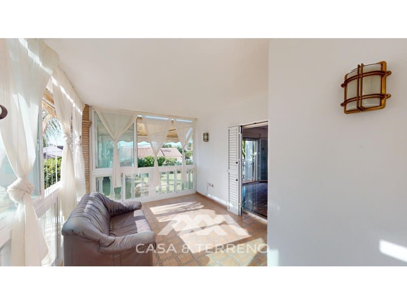 5 sypialnia Willa na sprzedaż w Caleta de Velez z garażem - 995 000 € (Ref: 9383302)