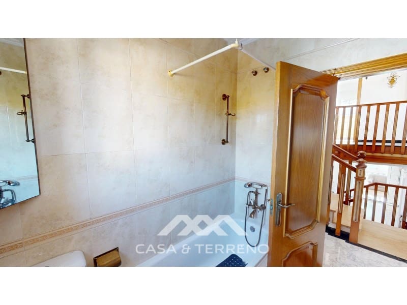 5 sypialnia Willa na sprzedaż w Caleta de Velez z garażem - 995 000 € (Ref: 9383302)