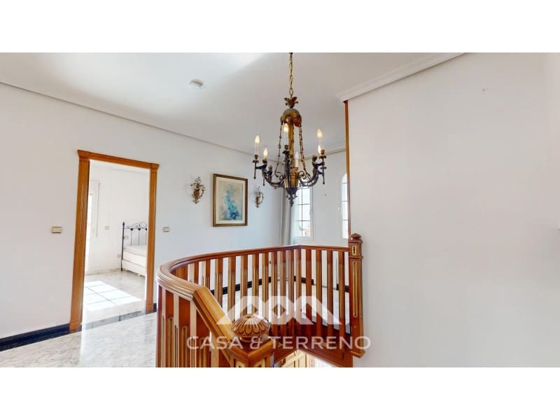 5 sypialnia Willa na sprzedaż w Caleta de Velez z garażem - 995 000 € (Ref: 9383302)