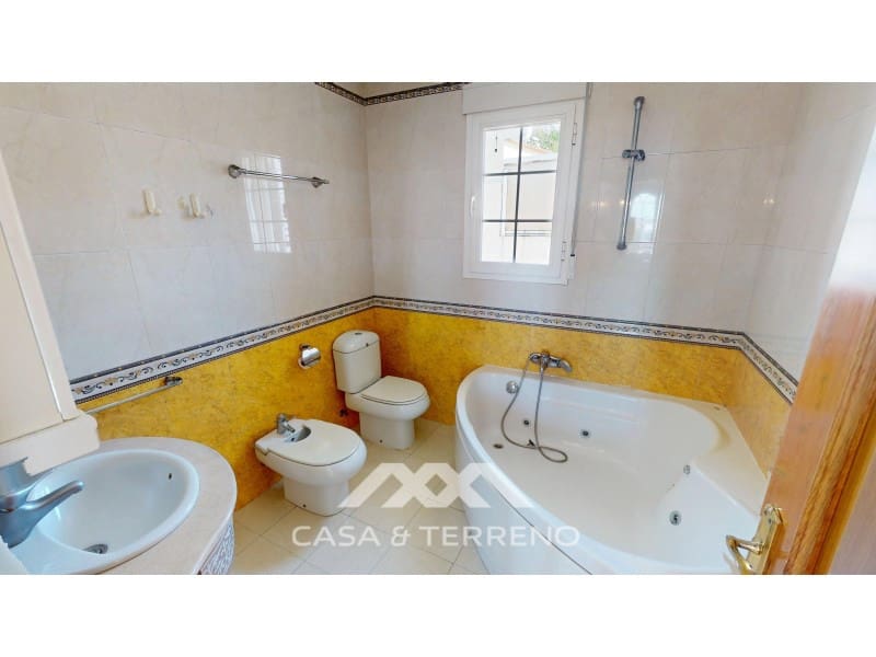 5 sypialnia Willa na sprzedaż w Caleta de Velez z garażem - 995 000 € (Ref: 9383302)