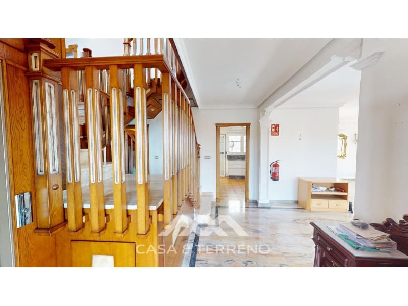 5 sypialnia Willa na sprzedaż w Caleta de Velez z garażem - 995 000 € (Ref: 9383302)