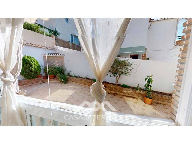 5 sypialnia Willa na sprzedaż w Caleta de Velez z garażem - 995 000 € (Ref: 9383302)