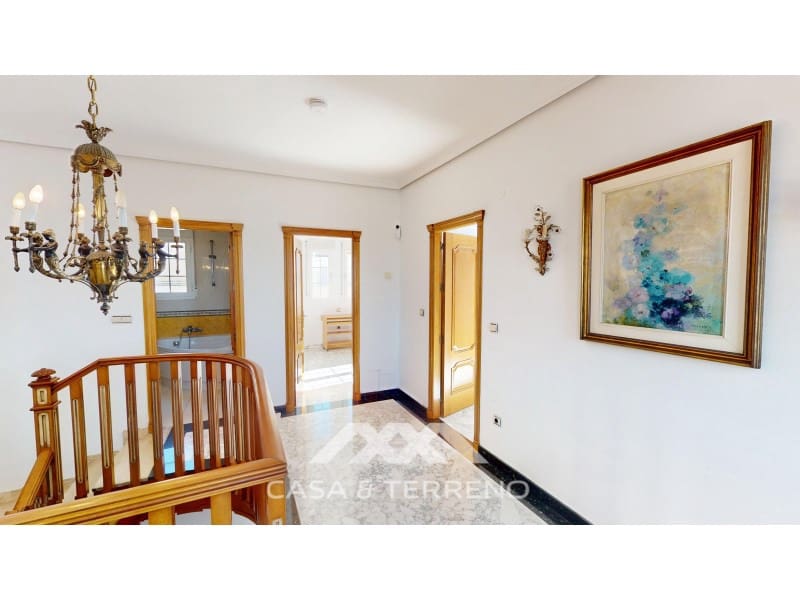 5 sypialnia Willa na sprzedaż w Caleta de Velez z garażem - 995 000 € (Ref: 9383302)