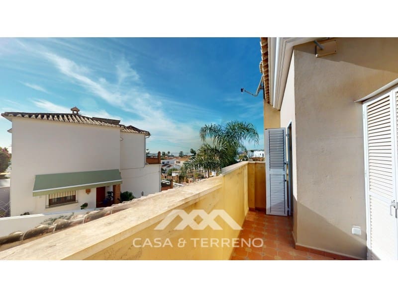 5 sypialnia Willa na sprzedaż w Caleta de Velez z garażem - 995 000 € (Ref: 9383302)