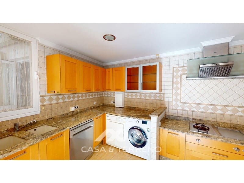 5 sypialnia Willa na sprzedaż w Caleta de Velez z garażem - 995 000 € (Ref: 9383302)