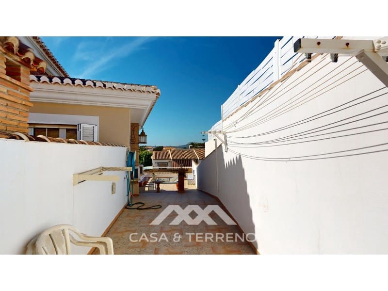 5 sypialnia Willa na sprzedaż w Caleta de Velez z garażem - 995 000 € (Ref: 9383302)