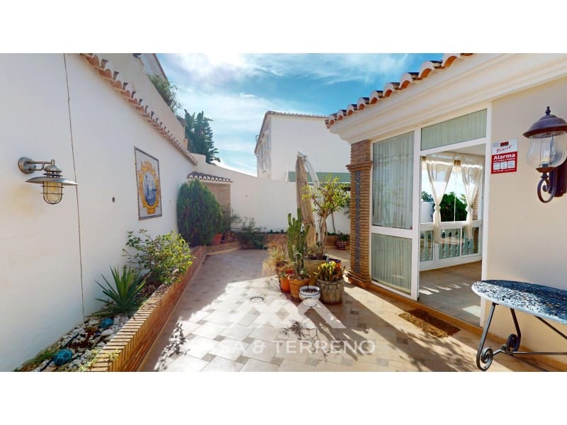 5 sypialnia Willa na sprzedaż w Caleta de Velez z garażem - 995 000 € (Ref: 9383302)