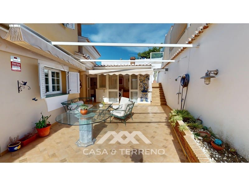 5 sypialnia Willa na sprzedaż w Caleta de Velez z garażem - 995 000 € (Ref: 9383302)