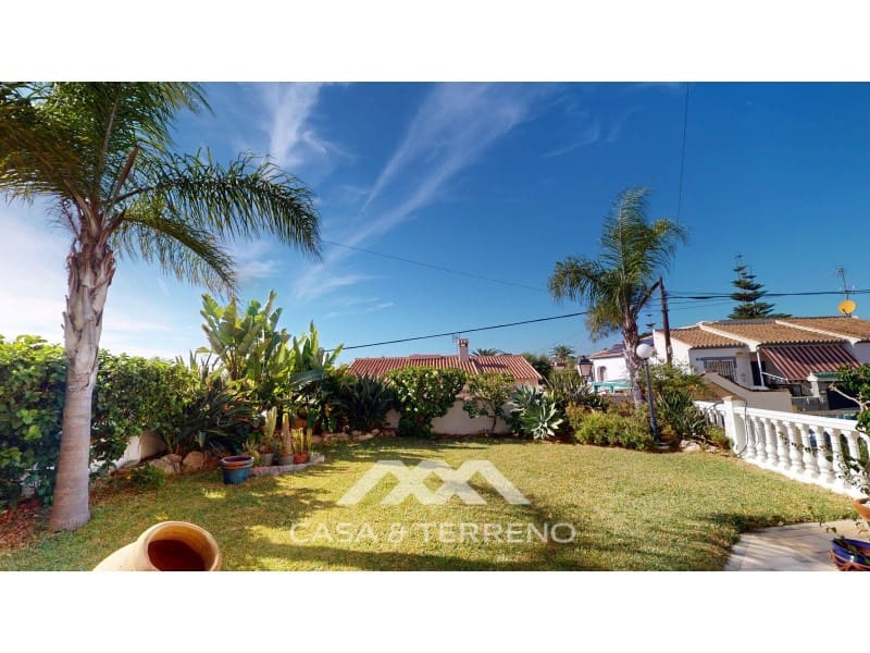 5 sypialnia Willa na sprzedaż w Caleta de Velez z garażem - 995 000 € (Ref: 9383302)