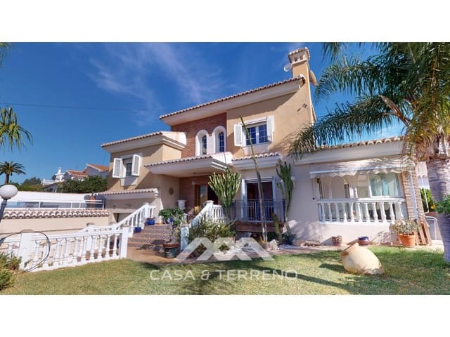 5 camera da letto Villa in vendita in Caleta de Vélez, Vélez-Málaga con garage - 995.000 € (Rif: 9383302)