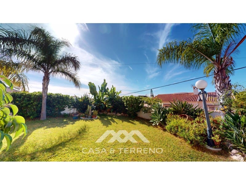 5 sypialnia Willa na sprzedaż w Caleta de Velez z garażem - 995 000 € (Ref: 9383302)