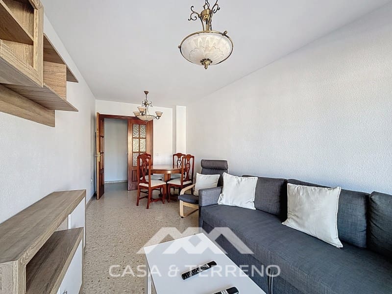 2 bedroom Flat for rent in Torre del Mar - € 800 (Ref: 9398403)