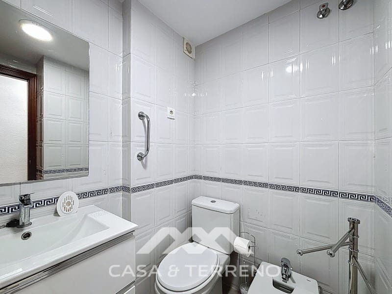 2 bedroom Flat for rent in Torre del Mar - € 800 (Ref: 9398403)