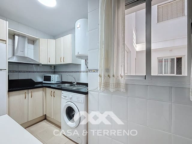 2 bedroom Flat for rent in Torre del Mar, Vélez-Málaga - € 800 (Ref: 9398403)