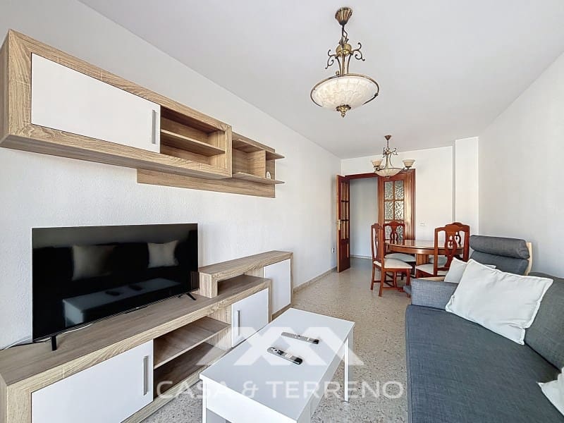 2 bedroom Flat for rent in Torre del Mar - € 800 (Ref: 9398403)