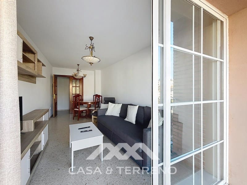 2 bedroom Flat for rent in Torre del Mar - € 800 (Ref: 9398403)