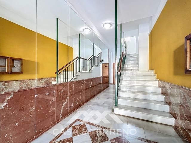 2 bedroom Flat for rent in Torre del Mar, Vélez-Málaga - € 800 (Ref: 9398403)