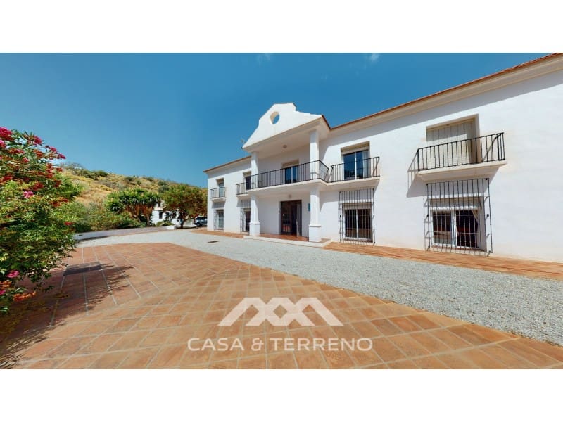 7 bedroom Guesthouse/B & B for sale in Macharaviaya with pool - € 995,000 (Ref: 9398404)