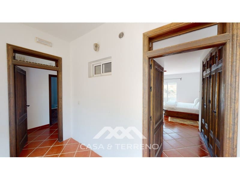 7 bedroom Guesthouse/B & B for sale in Macharaviaya with pool - € 995,000 (Ref: 9398404)