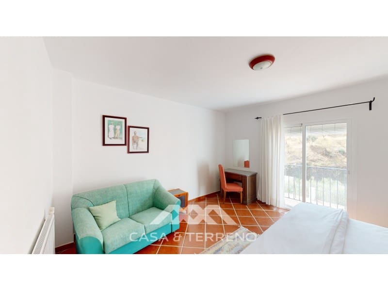 7 bedroom Guesthouse/B & B for sale in Macharaviaya with pool - € 995,000 (Ref: 9398404)