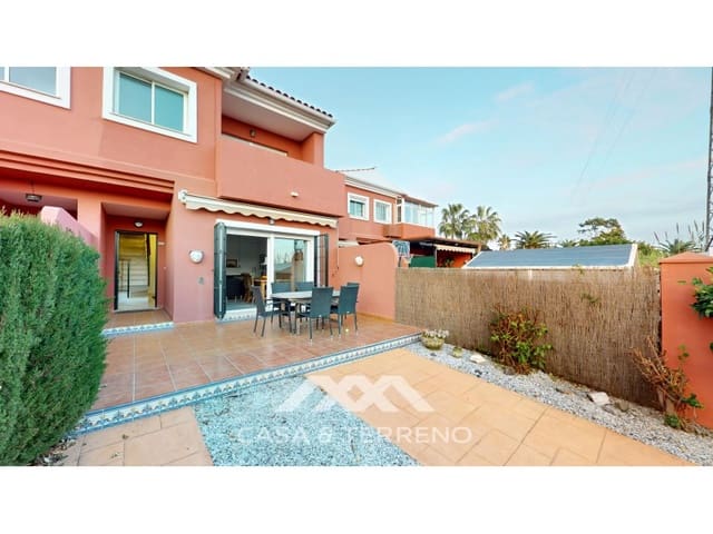 4 makuuhuone Omakotitalo myytävänä paikassa Caleta de Vélez, Vélez-Málaga - 378 000 € (Ref: 9452266)