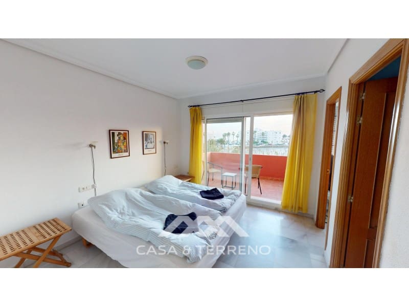 4 makuuhuone Omakotitalo myytävänä paikassa Caleta de Velez - 378 000 € (Ref: 9452266)