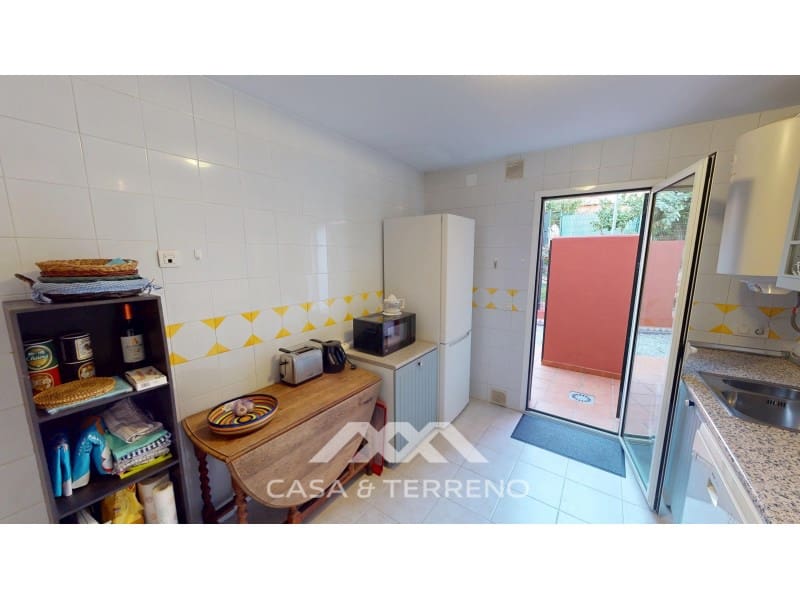 4 makuuhuone Omakotitalo myytävänä paikassa Caleta de Velez - 378 000 € (Ref: 9452266)