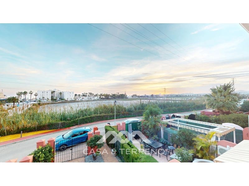 4 makuuhuone Omakotitalo myytävänä paikassa Caleta de Velez - 378 000 € (Ref: 9452266)