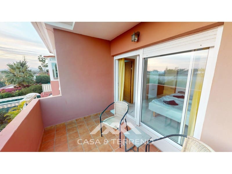 4 makuuhuone Omakotitalo myytävänä paikassa Caleta de Velez - 378 000 € (Ref: 9452266)