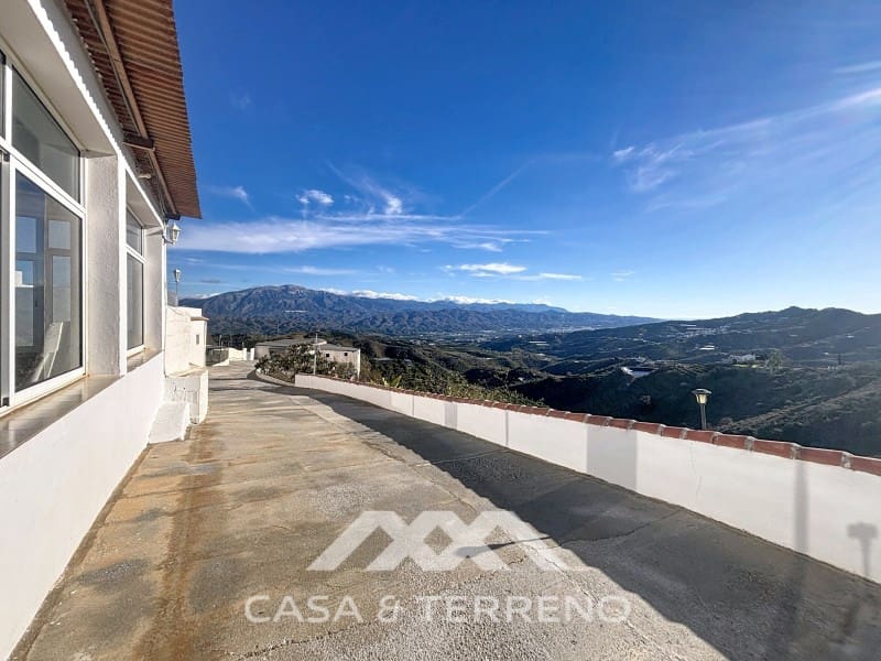 Finca/Casa Rural de 3 habitaciones en Macharaviaya en venta con piscina garaje - 456.000 € (Ref: 9462487)