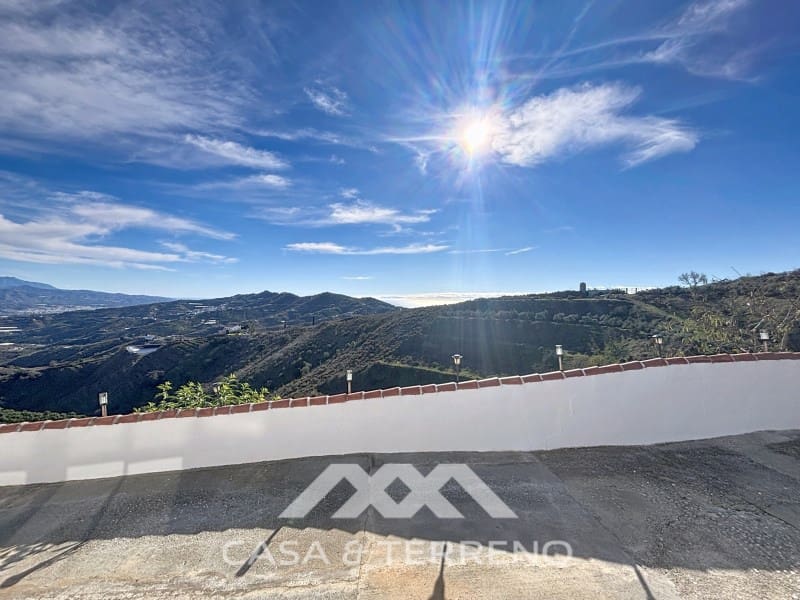 Finca/Casa Rural de 3 habitaciones en Macharaviaya en venta con piscina garaje - 456.000 € (Ref: 9462487)