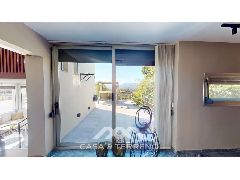 Chalet de 4 habitaciones en Alora en venta con piscina garaje - 1.200.000 € (Ref: 9462488)