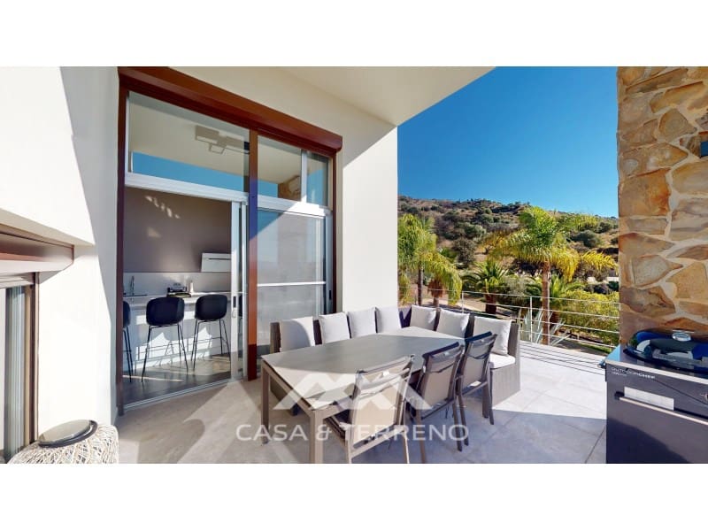 Chalet de 4 habitaciones en Alora en venta con piscina garaje - 1.200.000 € (Ref: 9462488)