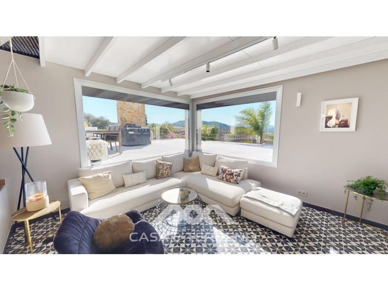 Chalet de 4 habitaciones en Alora en venta con piscina garaje - 1.200.000 € (Ref: 9462488)