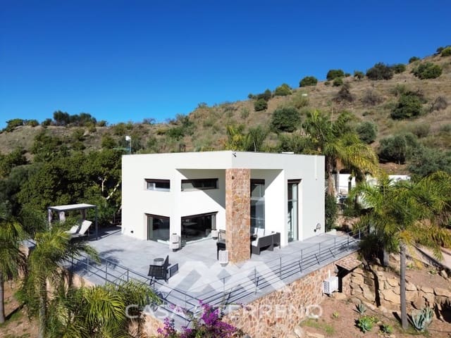 Chalet de 4 habitaciones en Alora en venta con piscina garaje - 1.200.000 € (Ref: 9462488)