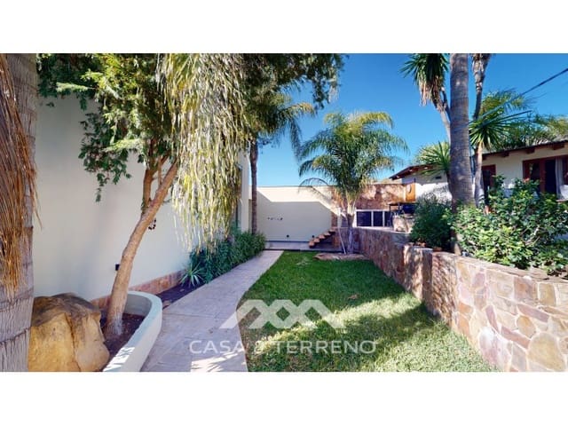 Chalet de 4 habitaciones en Alora en venta con piscina garaje - 1.200.000 € (Ref: 9462488)